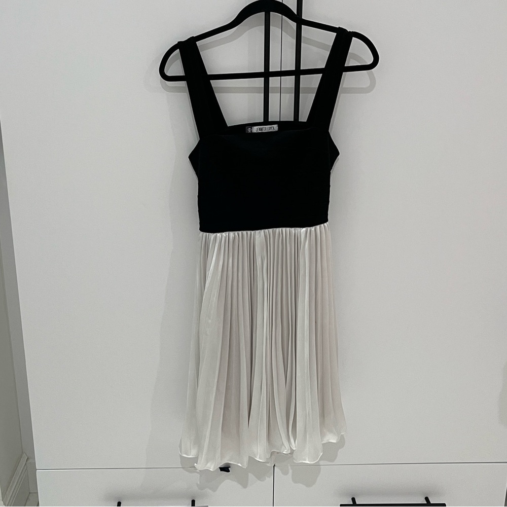 Jennifer Lopez Black Garment with Purple Accent